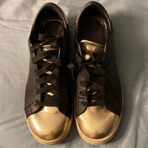 Skechers Black and Gold Size 10 Women's Sneakers
